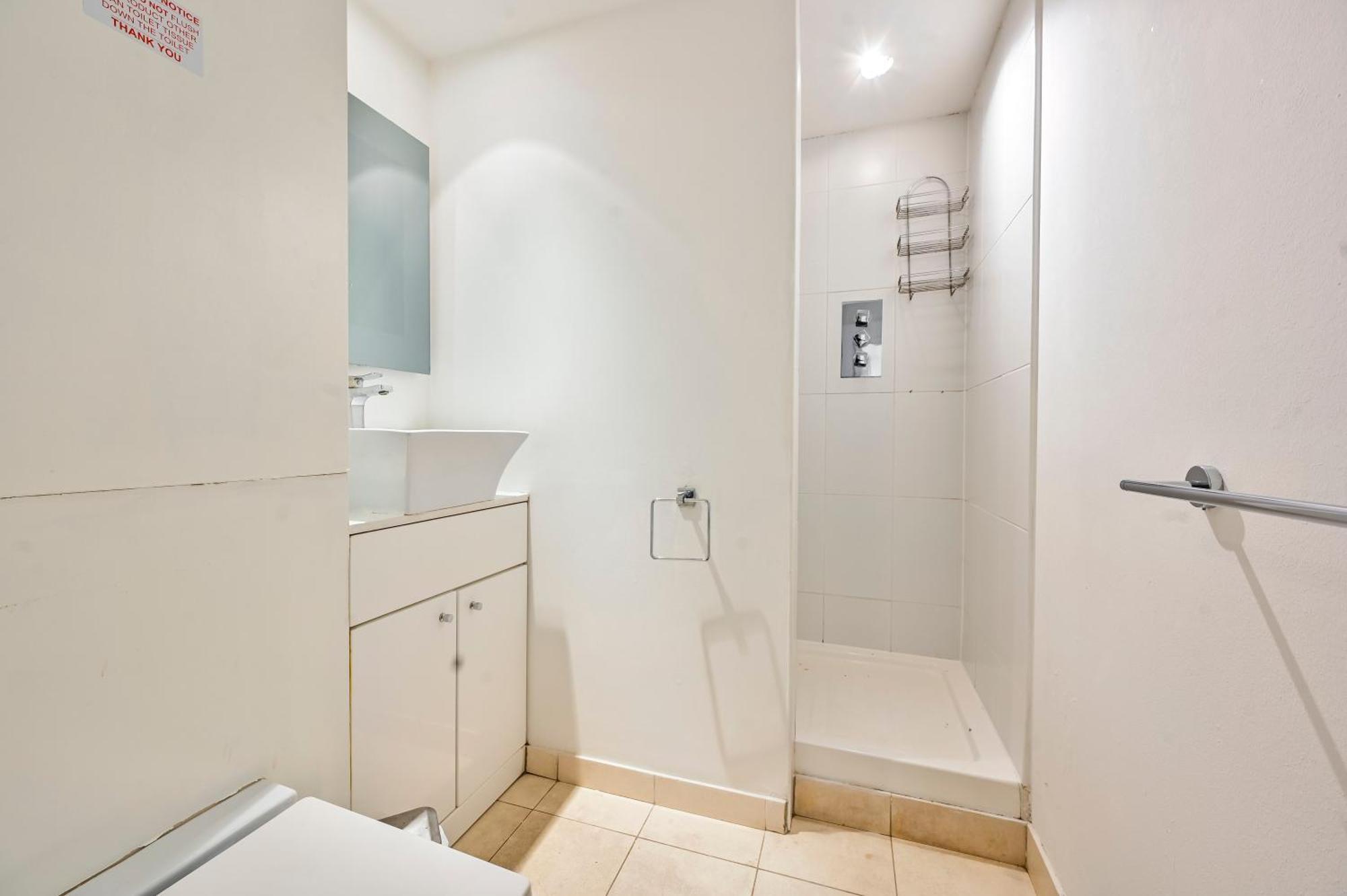 Lovely 2-Bed, Sleeps 6, Near Stratford Station & Abba Voyage, 런던 외부 사진