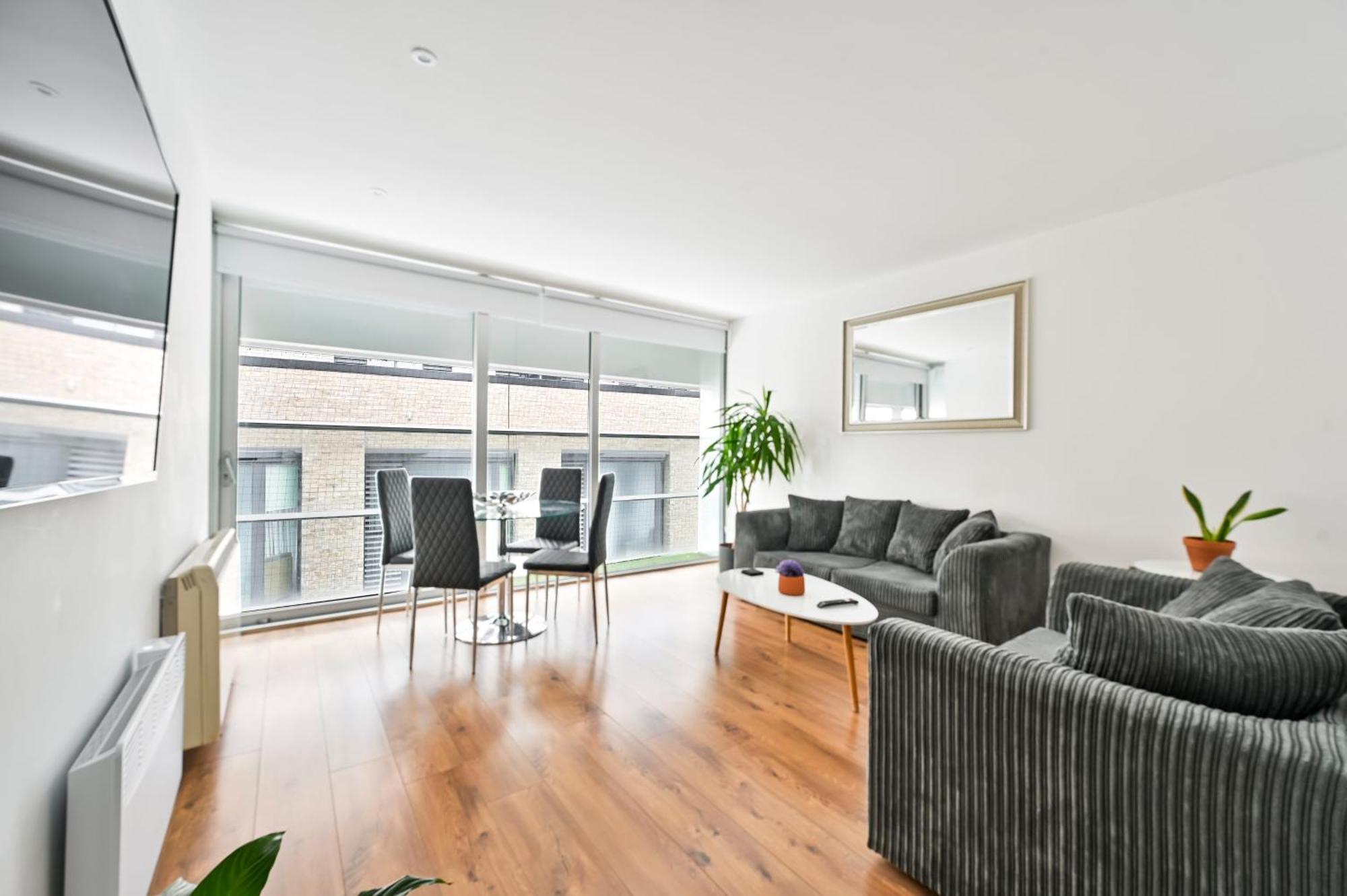 Lovely 2-Bed, Sleeps 6, Near Stratford Station & Abba Voyage, 런던 외부 사진